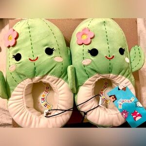 Squishmallow slippers. Kids. Green. Cactus. New. Gift